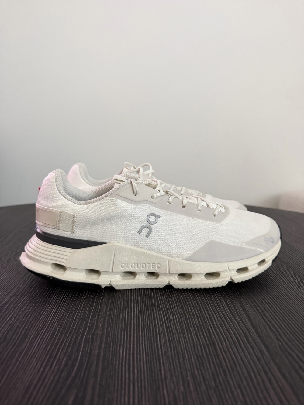 On Cloudnova Form Women 8.5 White Eclipse Running Shoes 26.98478 Sneaker